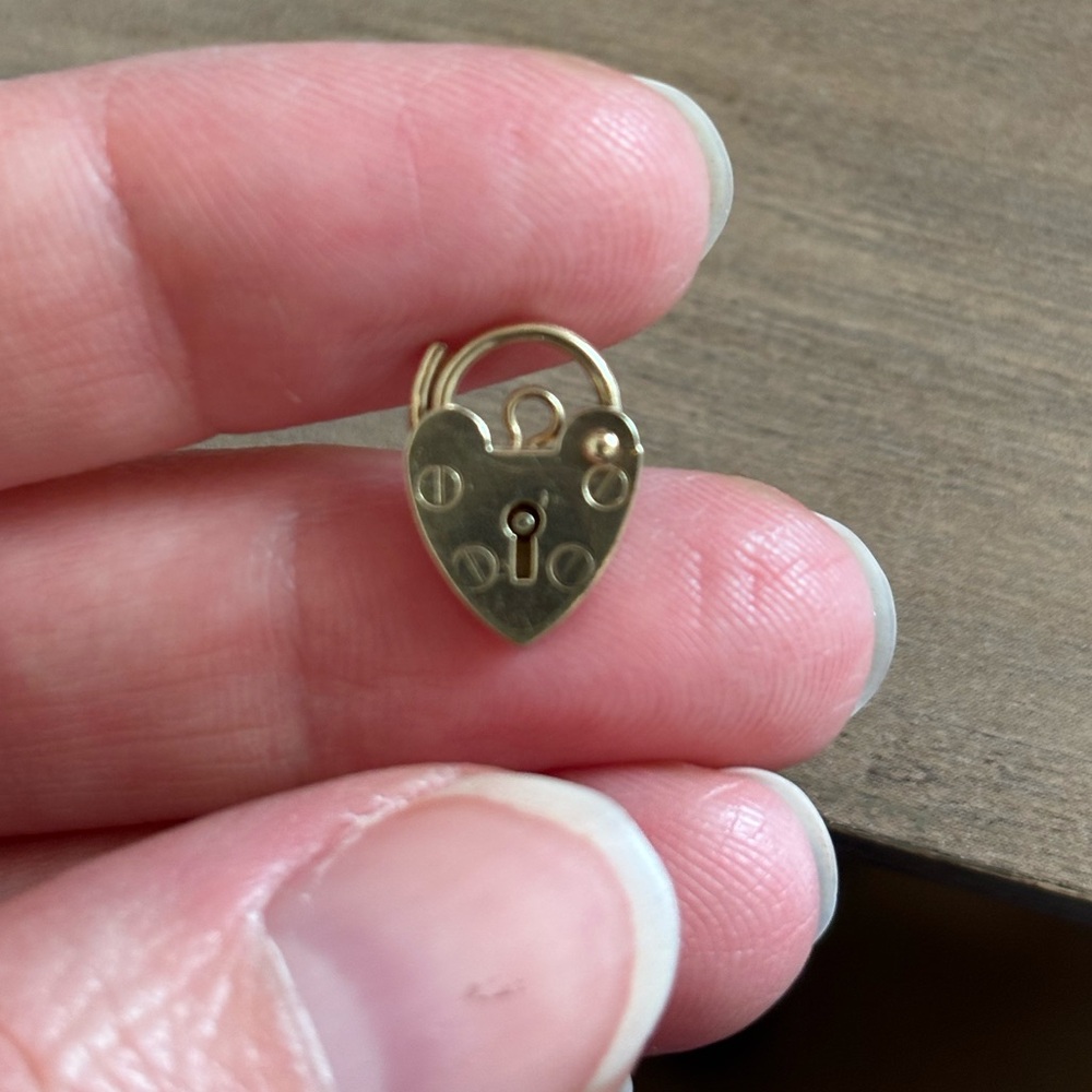 Vintage 9k Heart Padlock Charm